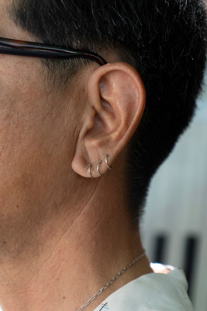 白シャツ＆シルバーアクセを合わせて、古着コーデを程良く上品に 長谷川昌徳 4枚目の写真