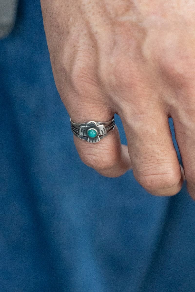 白シャツ＆シルバーアクセを合わせて、古着コーデを程良く上品に 長谷川昌徳 9枚目の写真