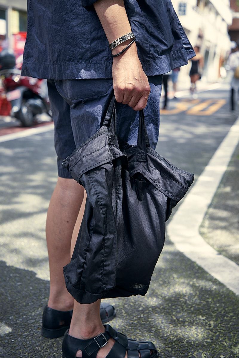 チャイナシャツの意匠を取り込む個性派シャツで作るセットアップコーデ 松下和正 6枚目の写真