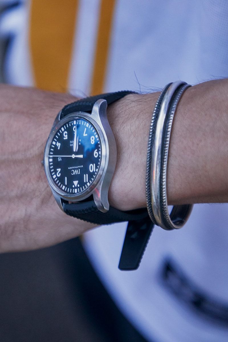 NB「990v5」とサッカーシャツで作った大人スポーツMIXスタイル 守口駿介 2枚目の写真