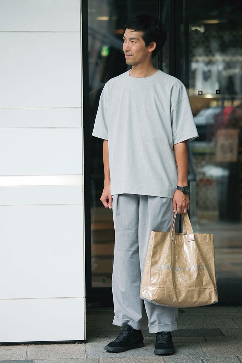 ブランドならではのトートの素材感。これ、大人の選び方 伊藤文孝