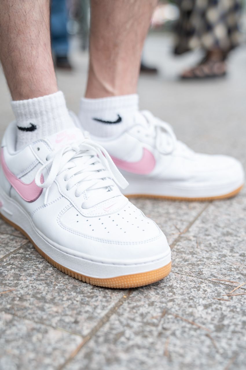 好感度な街の洒落者たちに学ぶ、「失敗しない大人のピンクの取り入れ方」3選！ - 10枚目の画像