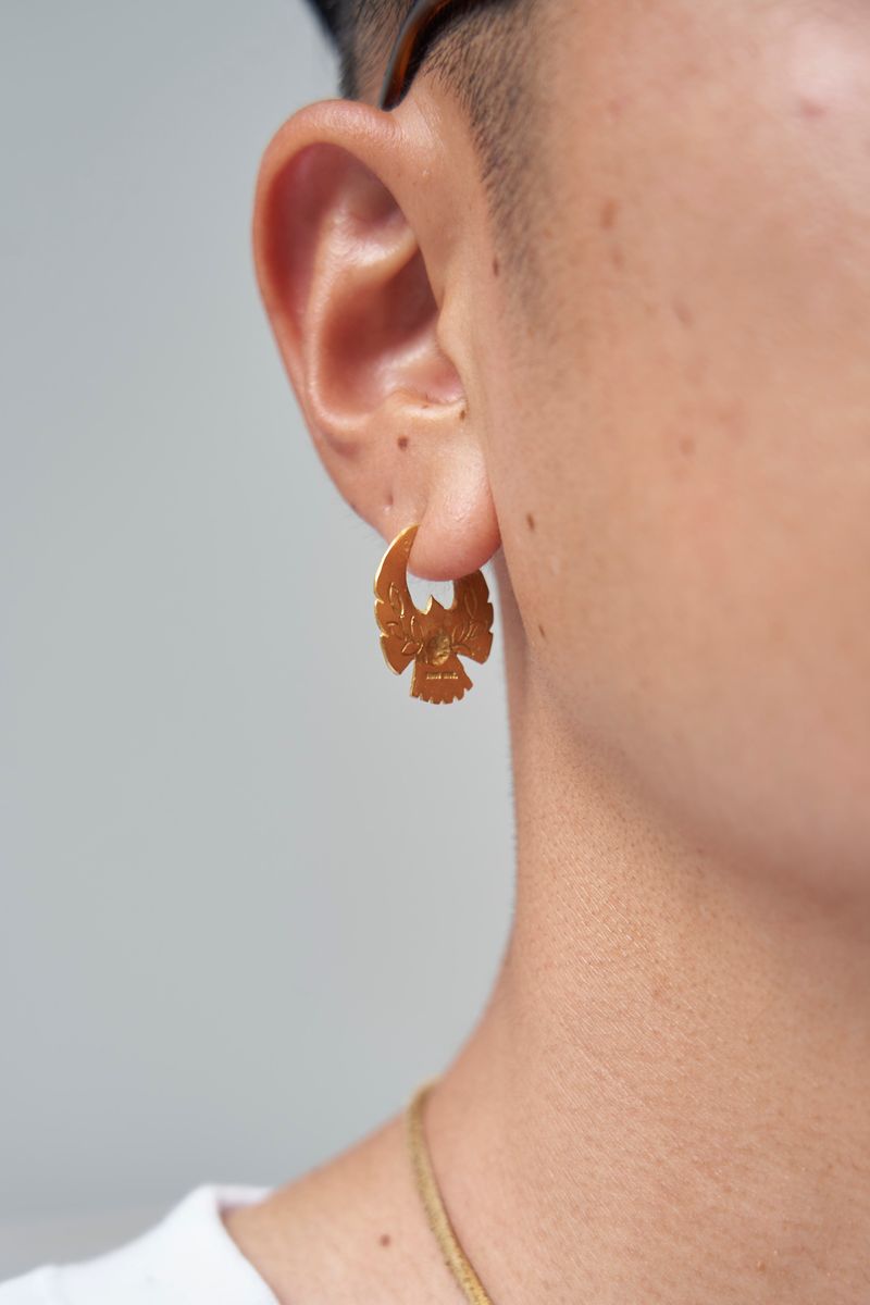 柄シャツ推しが白を着る日、アクセが際立つ S 5枚目の写真