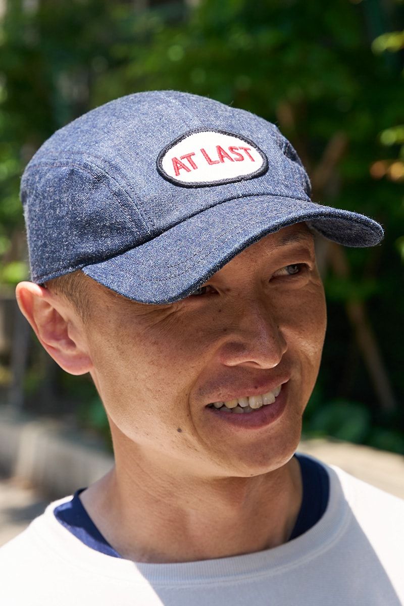 全身「アットラスト」で統一感を演出した大人トータルコーデ たかとし 2枚目の写真