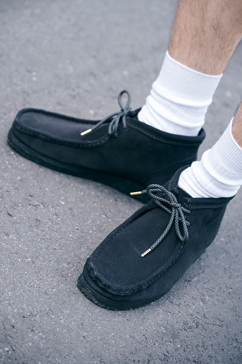 「ロンT×短パン」コーデの“こなれテク”をスナップで！ ポイントは色リンクと小物使い - 6枚目の画像