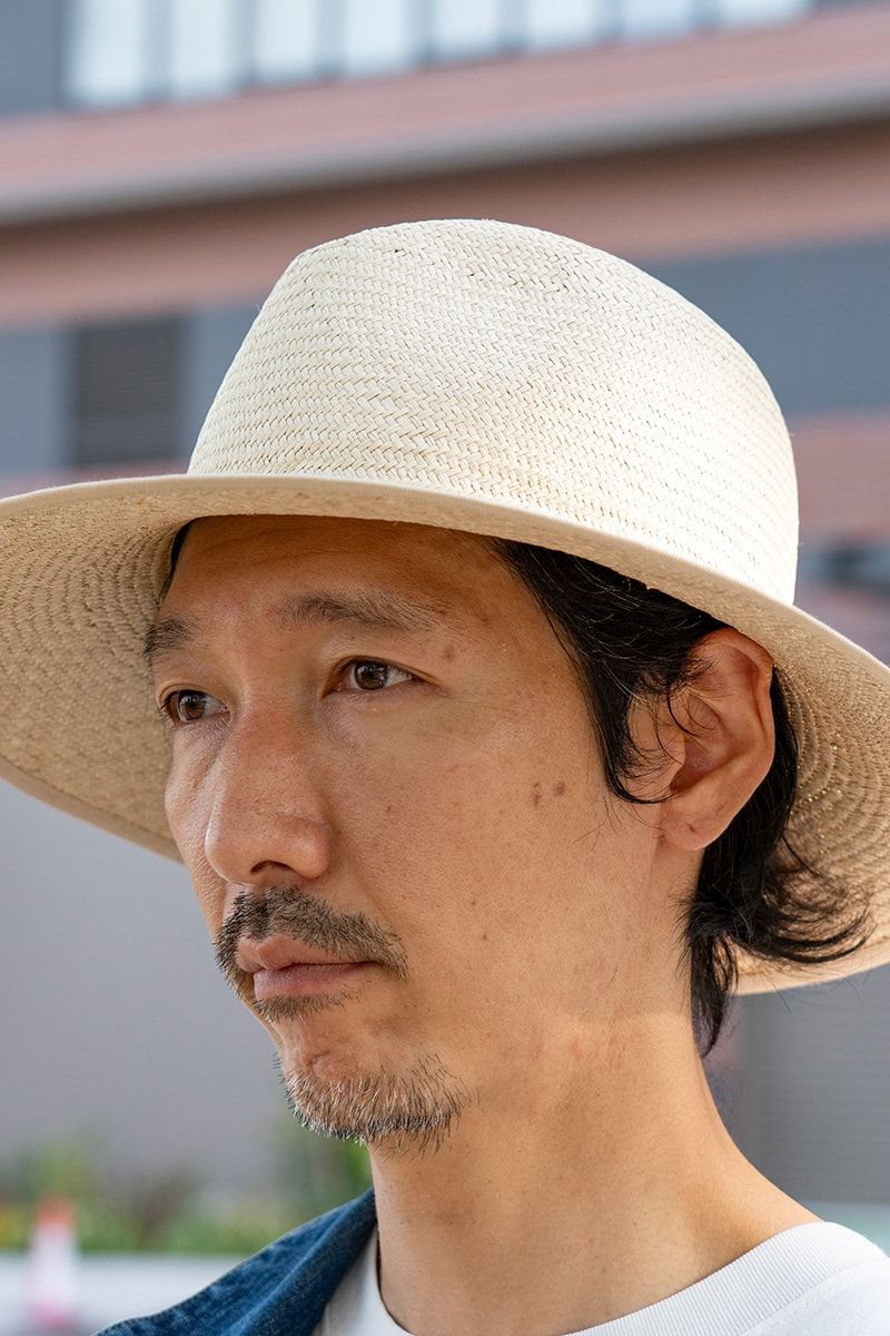 デニム上下と麦わら帽。いなたい合わせが新鮮に映えるファッション上級者 佐藤友宏 6枚目の写真