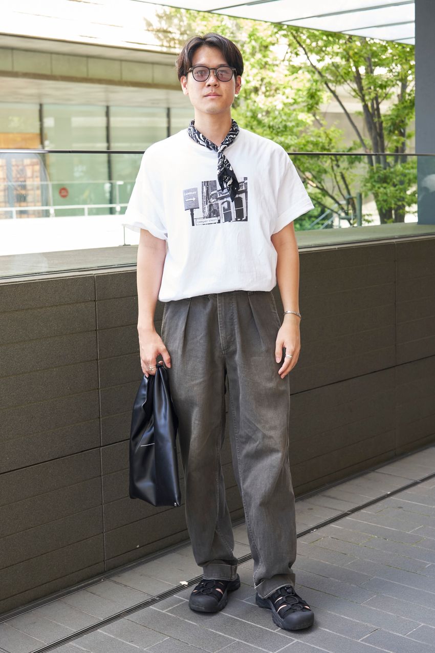 “サンダル以上スニーカー未満”なKEENのシューズはきれいめスタイルにも合う！街角の模範例3選 - 5枚目の画像