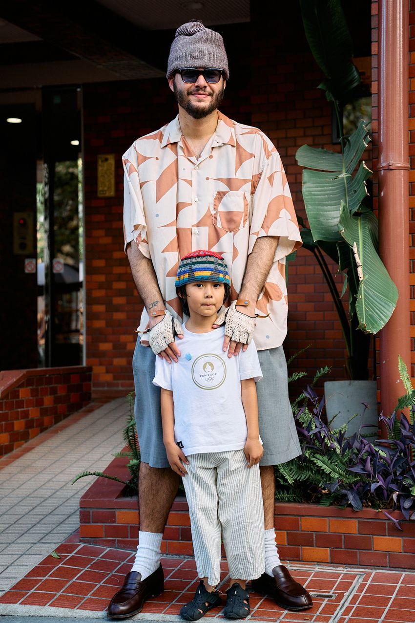 夏の“ローファー”、みんなどう履いてる？「ショーツ×シャツ」で軽やかに装った洒落者たちをスナップで - 8枚目の画像