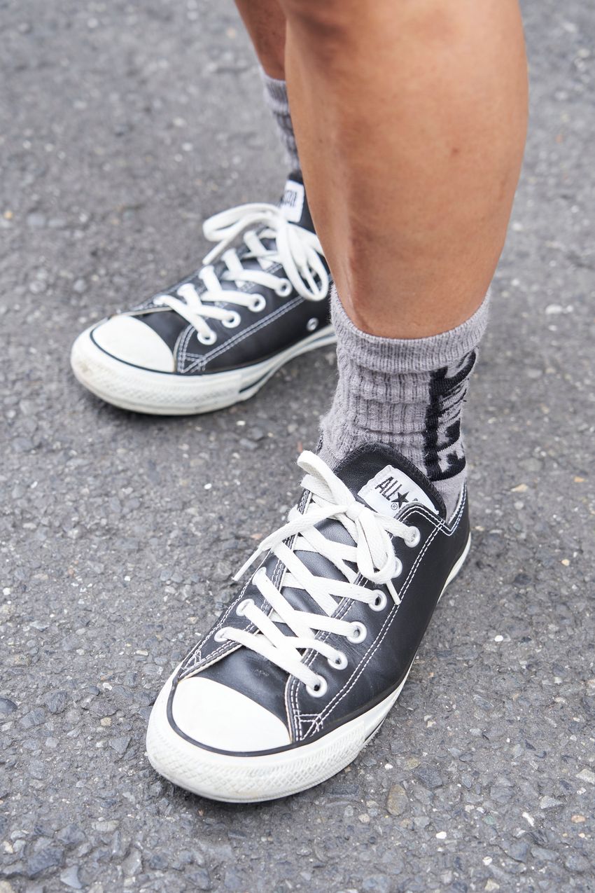 ローテクスニーカーと短パンの好相性。ソックスはどうする？ - 3枚目の画像