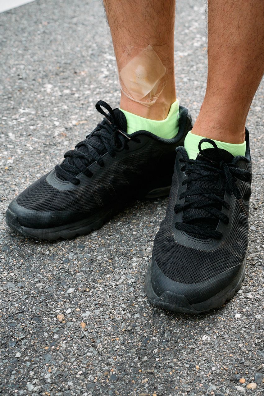 陽気な夏の絶対的な主役「柄シャツ」。洒落た大人たちの最新着こし術を街角スナップで！ - 3枚目の画像