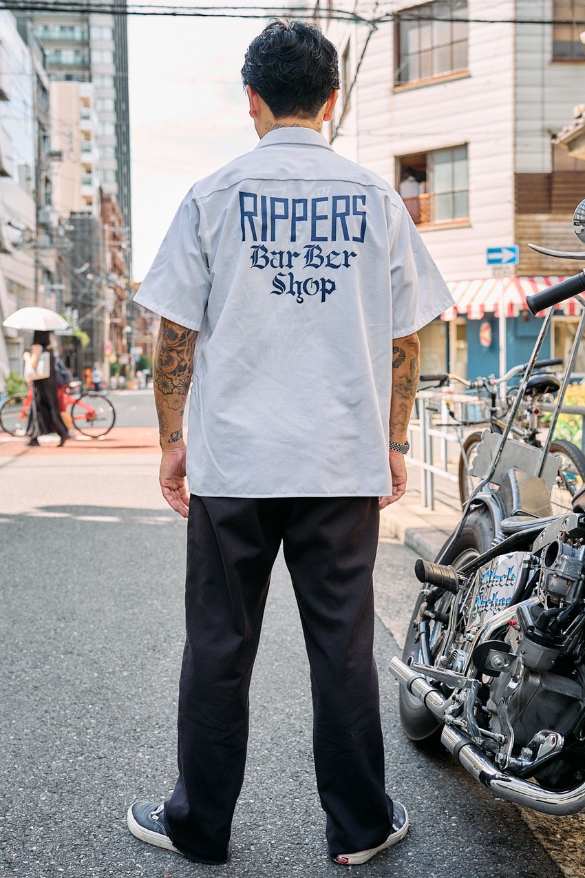 「レッドキャップ」はパンツだけじゃない！夏にさらりと映える”半袖シャツ”の有能性をスナップで - 6枚目の画像