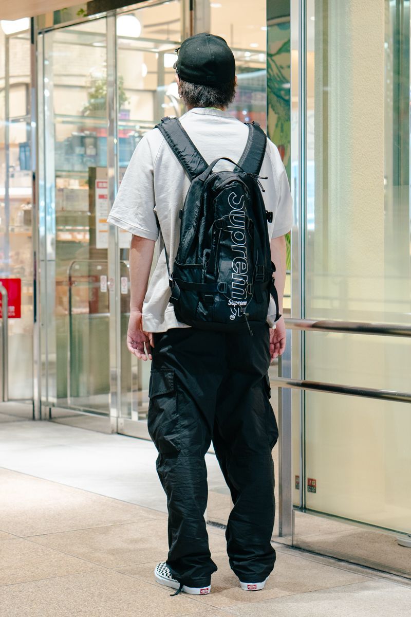 ネックポーチにくびったけ。手軽に挿し色 遠藤貴人 3枚目の写真