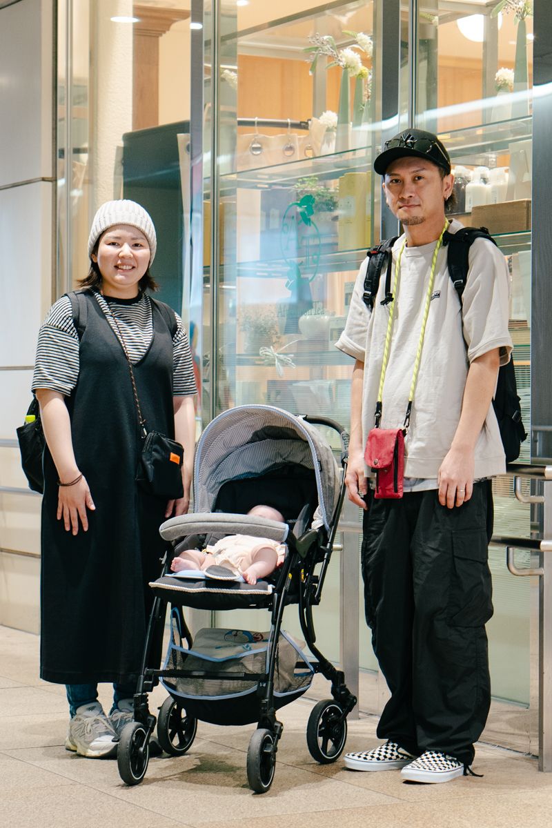 ネックポーチにくびったけ。手軽に挿し色 遠藤貴人