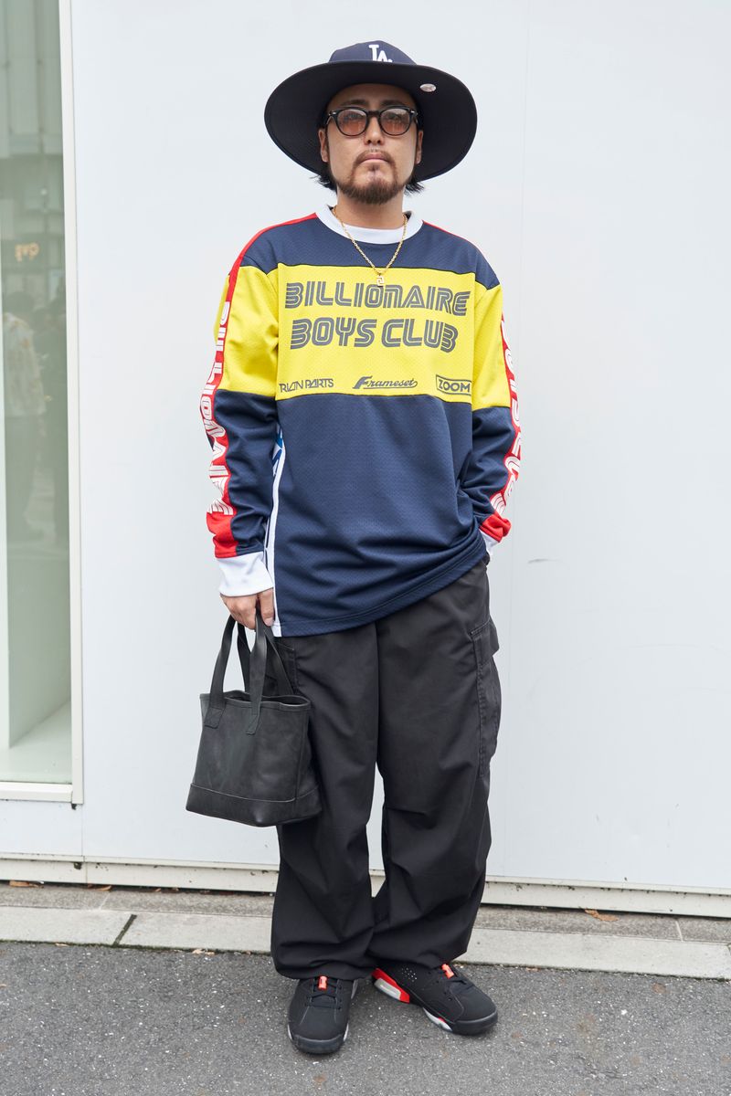 手本は西海岸。アーティスト衣装もチェック サイトウ