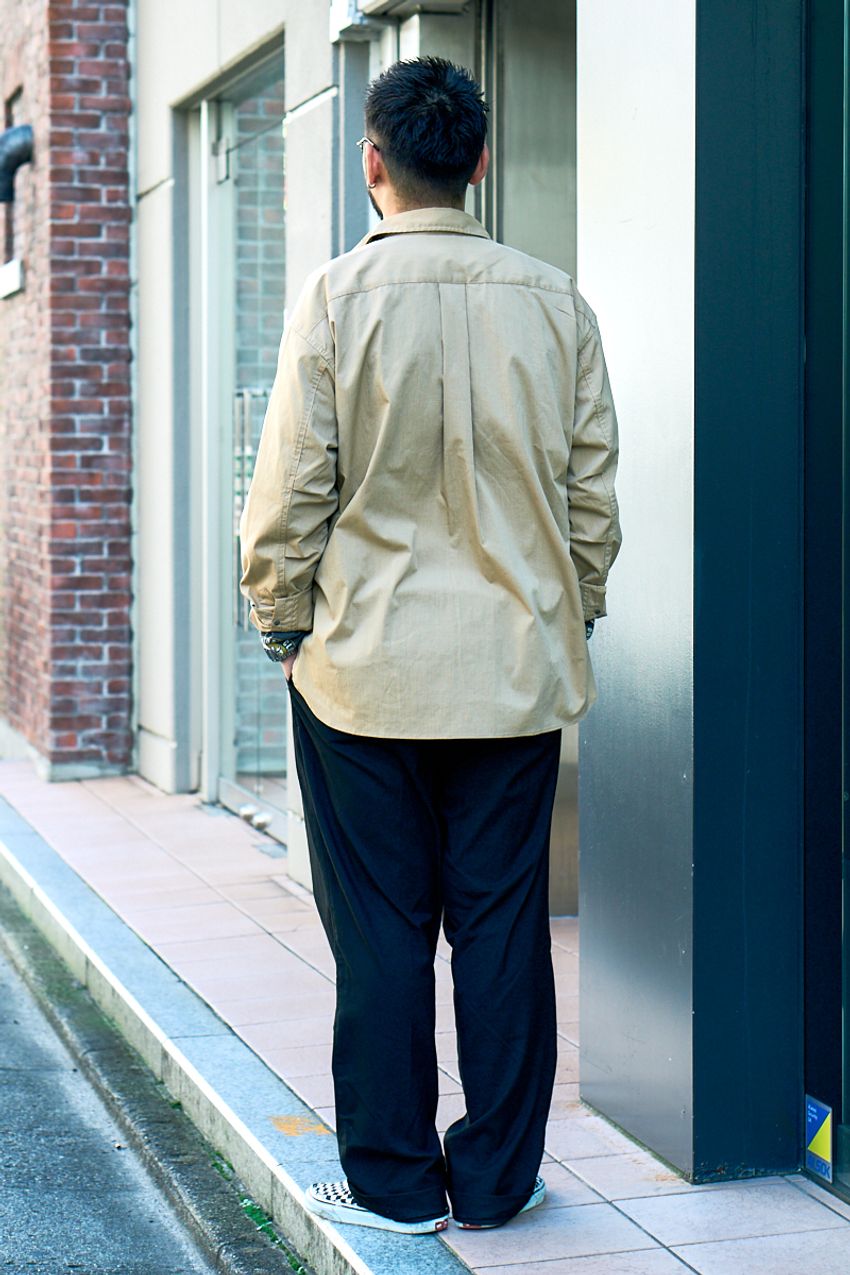 コスパ最強“黒パンツ”を街角スナップで調査！洒落た3名の愛用ブランドは、ユニクロ、ザラ、そして…… - 9枚目の画像