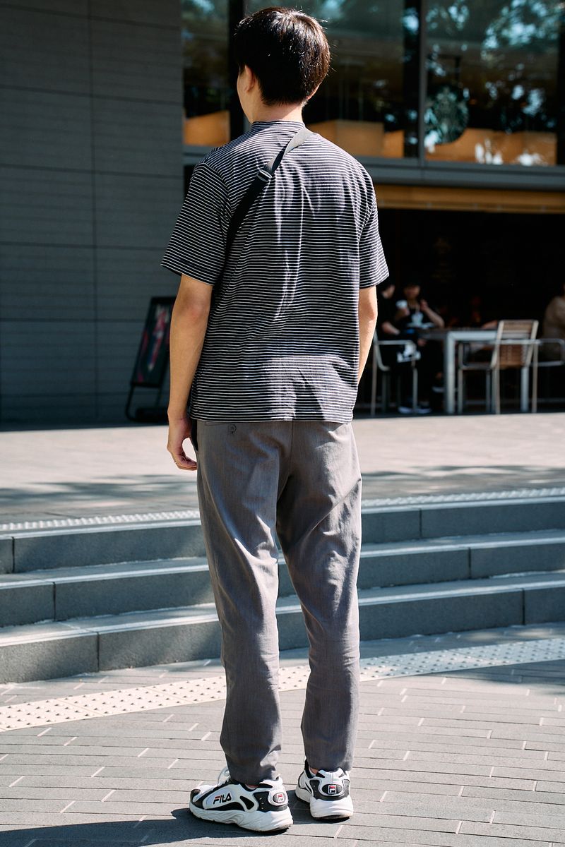 ワンマイルコーデもモックネックでこなれ感 平木佑太朗 3枚目の写真