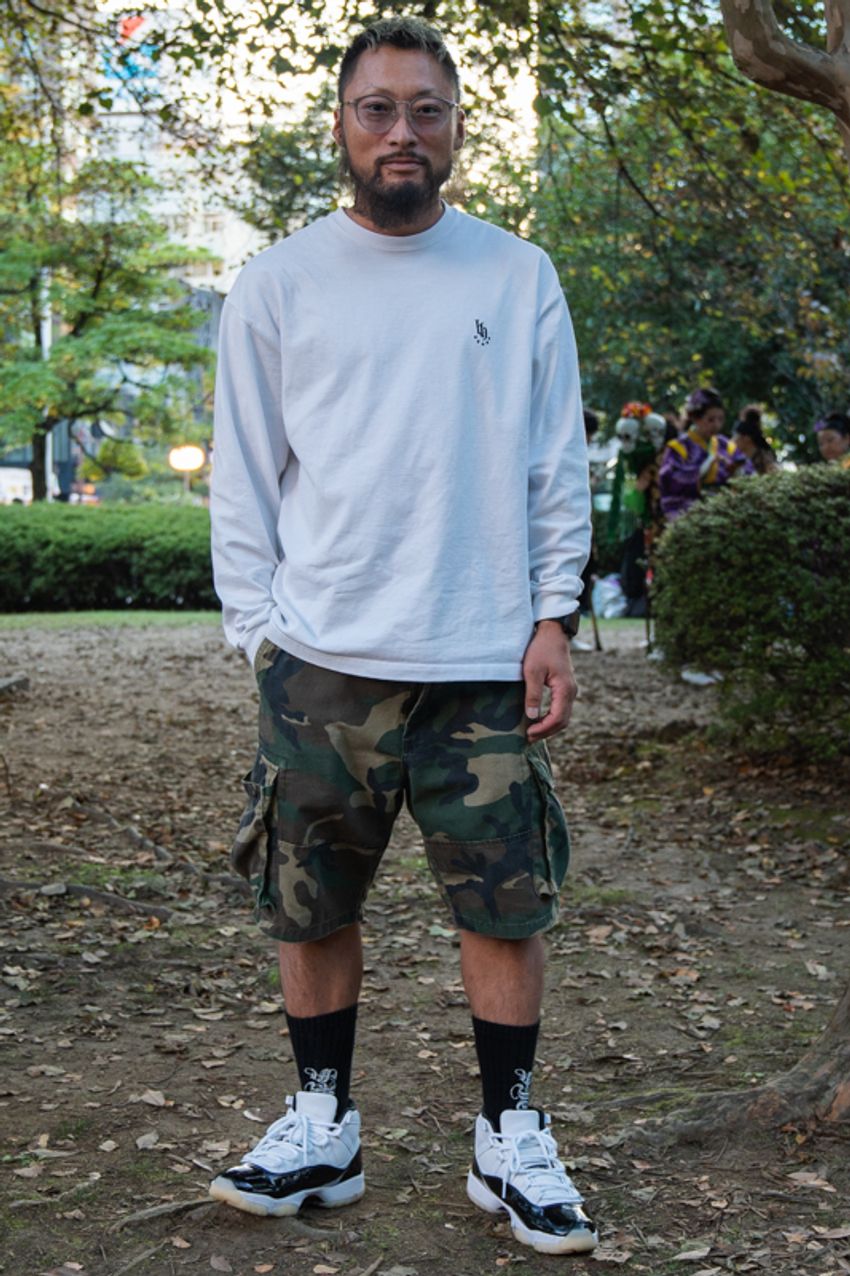 【ショーツ＆長袖】春→夏の変わり目服、足元は何を合わせる？ 洒落者たちの模範解答 - 4枚目の画像