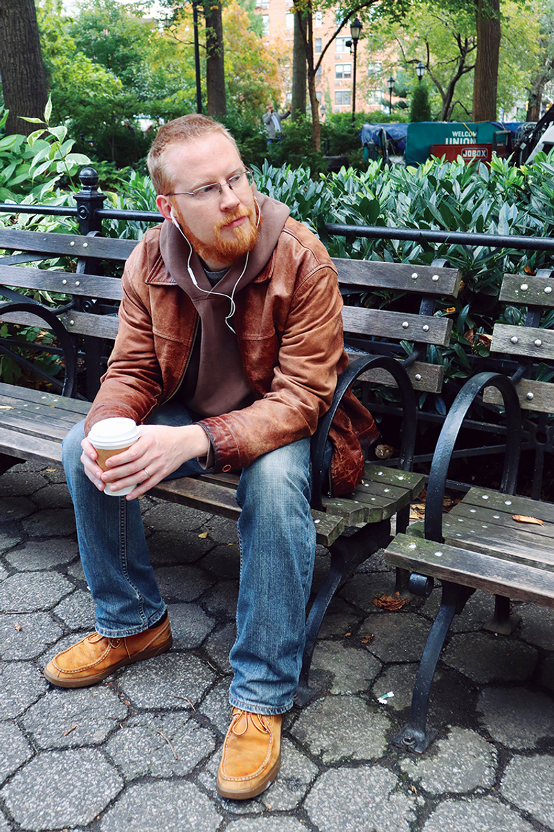 日焼けしたブラウンレザーに見いだすタフなムード オーエン