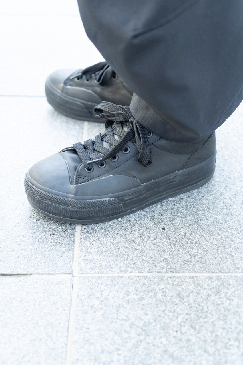 “主張しすぎない”から格好いい！ラグジュアリーブランドを装いに馴染ませた大人たちのワザ - 12枚目の画像