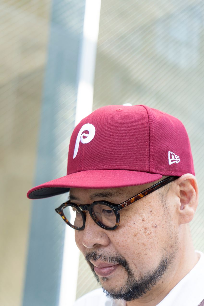 “白シャツ”に、どんなパンツを合わせてる？チノ、ワークetc.着こなし上手3名の模範解答をスナップで紹介 - 3枚目の画像