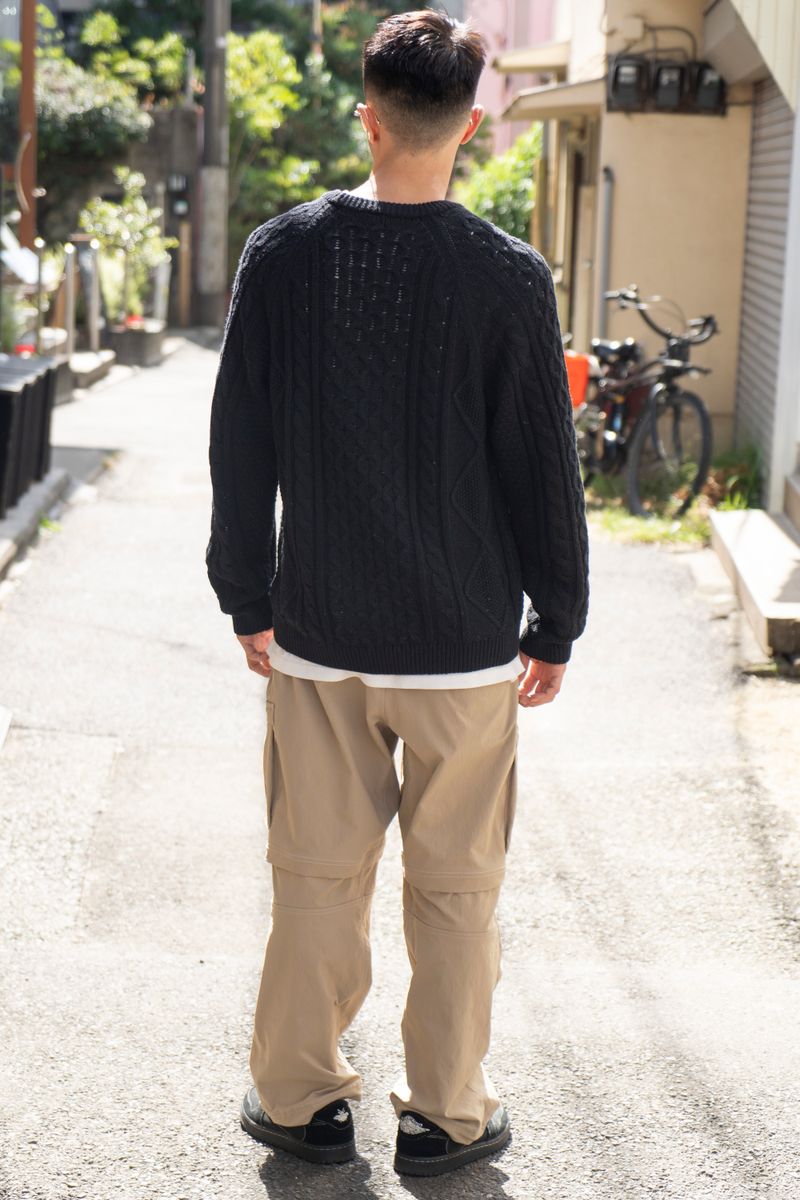 ニットもパンツも足元もナイキ愛に溢れてる 城尾 怜 3枚目の写真