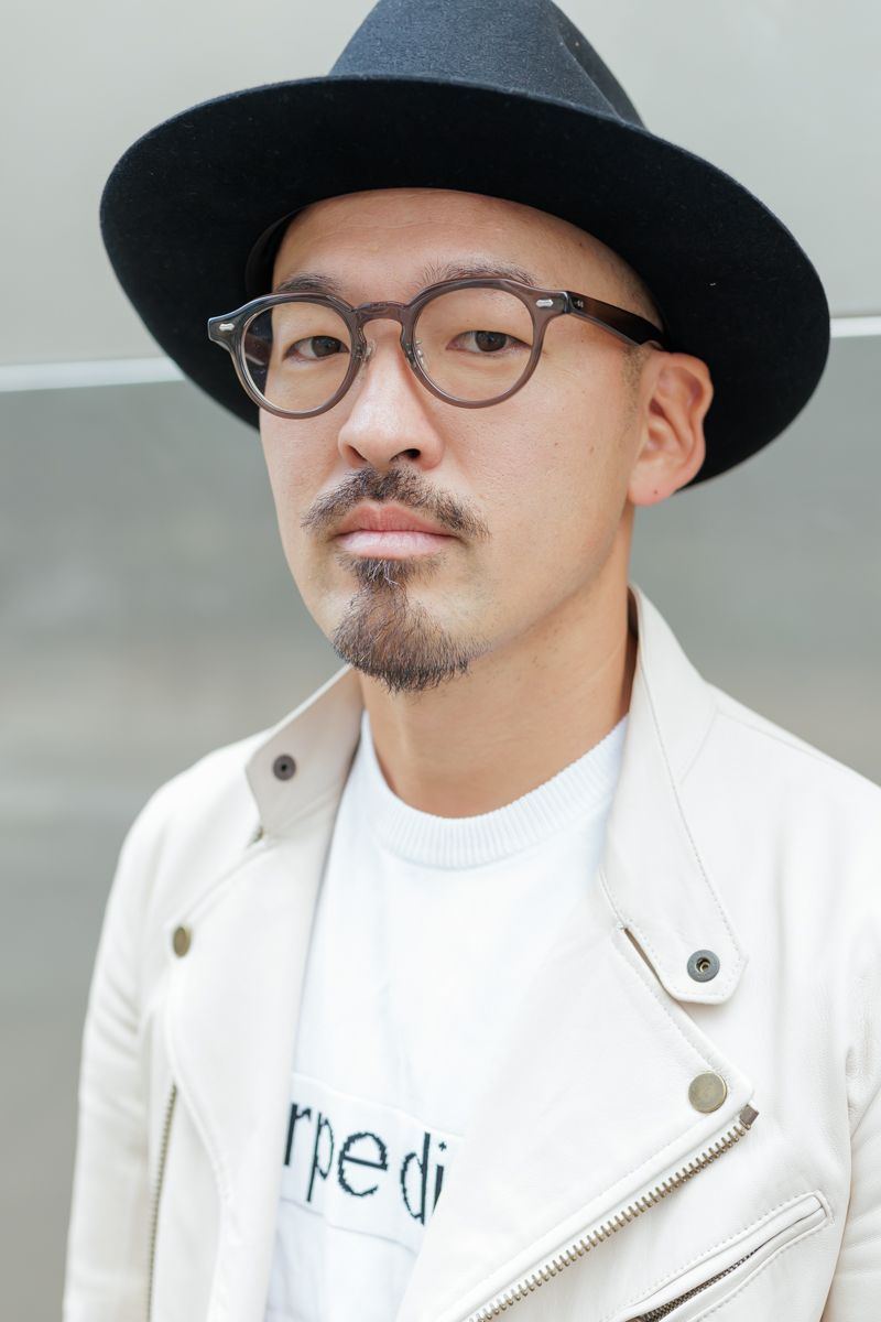 アイボリーならゴツくならない革アウターの正解 山田一登 4枚目の写真