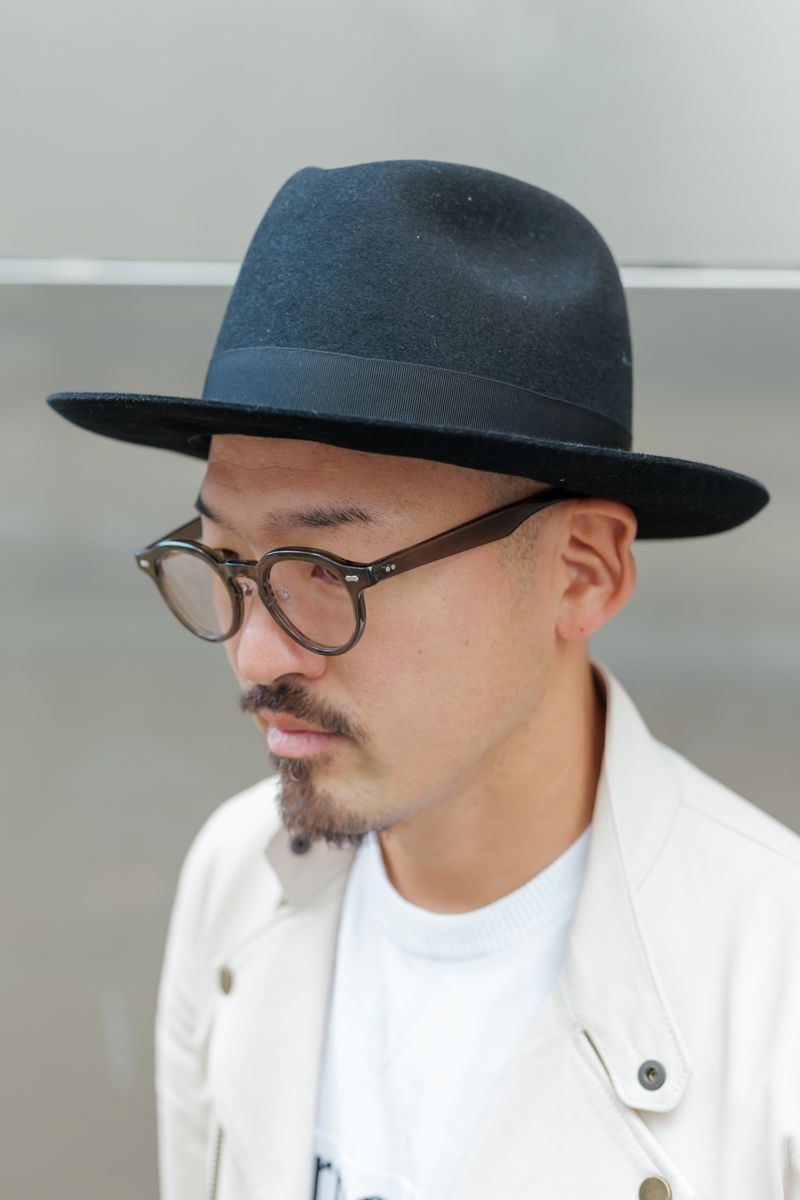 アイボリーならゴツくならない革アウターの正解 山田一登 3枚目の写真