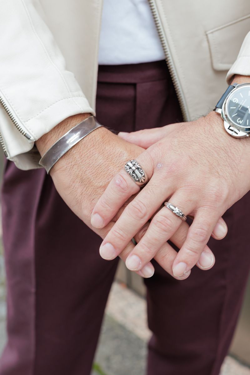 アイボリーならゴツくならない革アウターの正解 山田一登 5枚目の写真