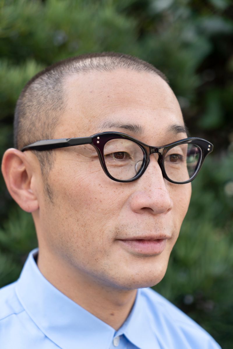 モードと無骨がいい塩梅。眼鏡もお似合い！ 外川喜彦 3枚目の写真