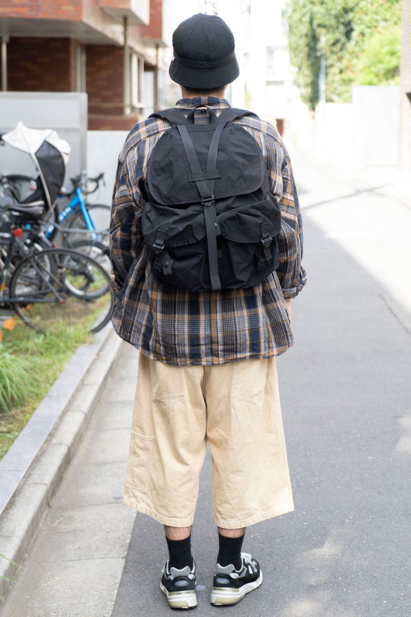 ガウチョパンツでリラックス。小物は引き締め役 松崎翔太 3枚目の写真