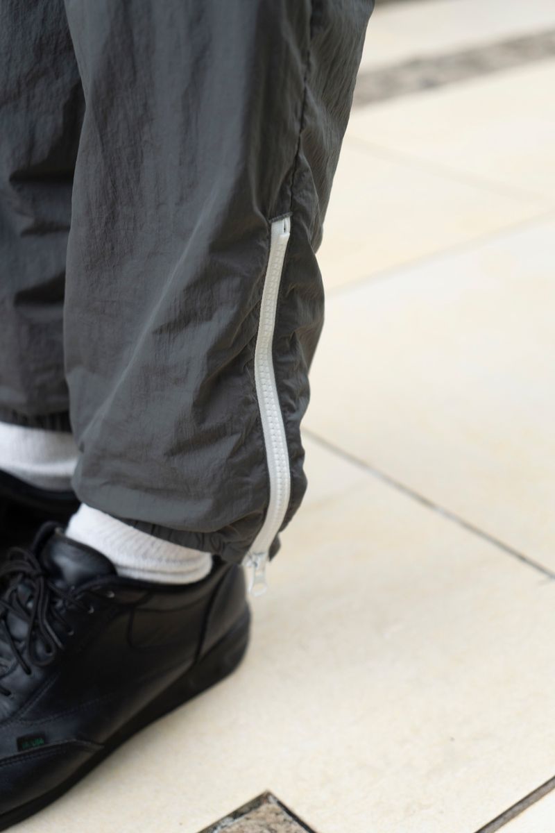 色のトーンを寄せてクセ強アイテムを束ねる 松田 匡 7枚目の写真