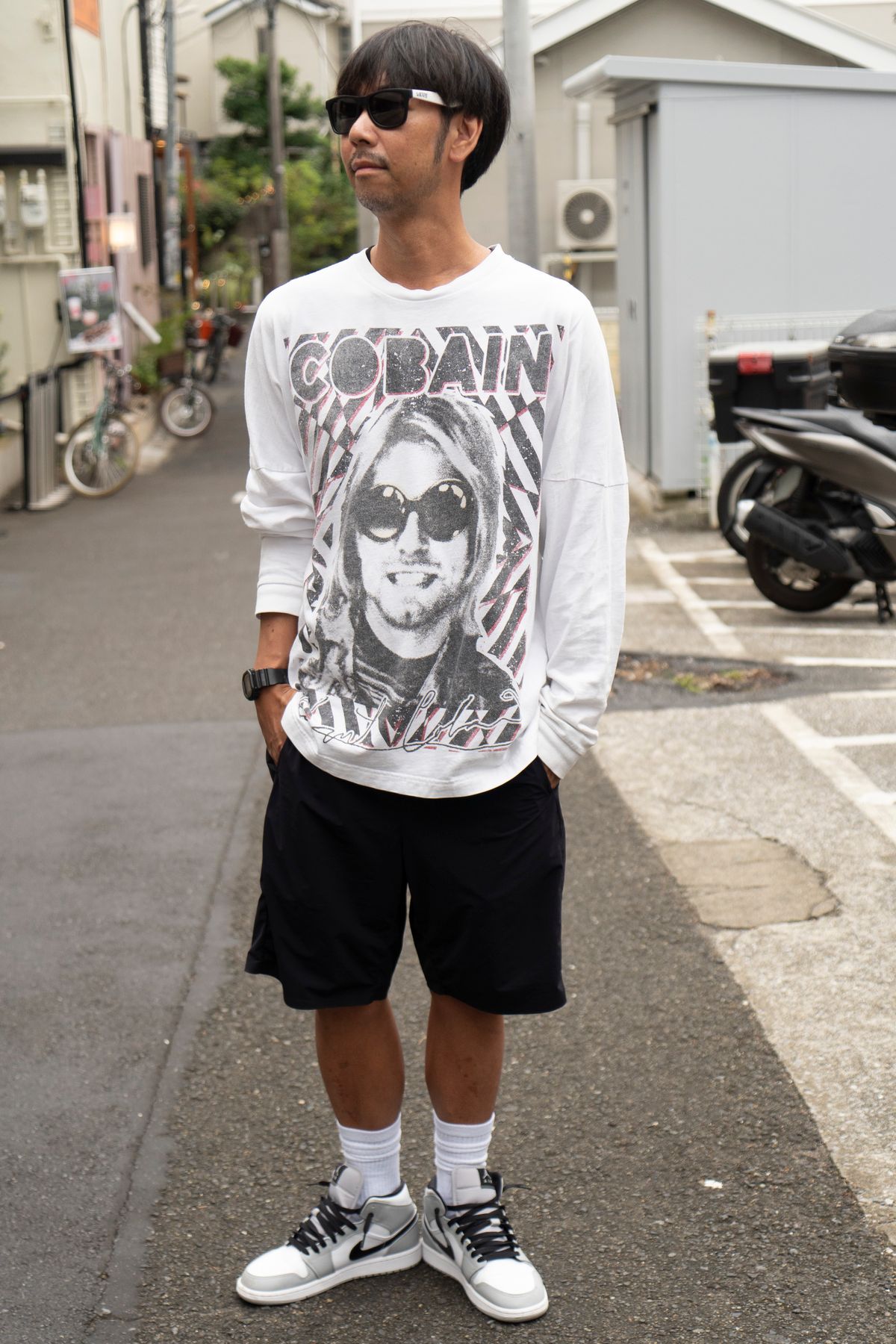 Tシャツ リステア  パンツ スピード  シューズ ナイキ  眼鏡 ヴァンズ  腕時計 カシオ