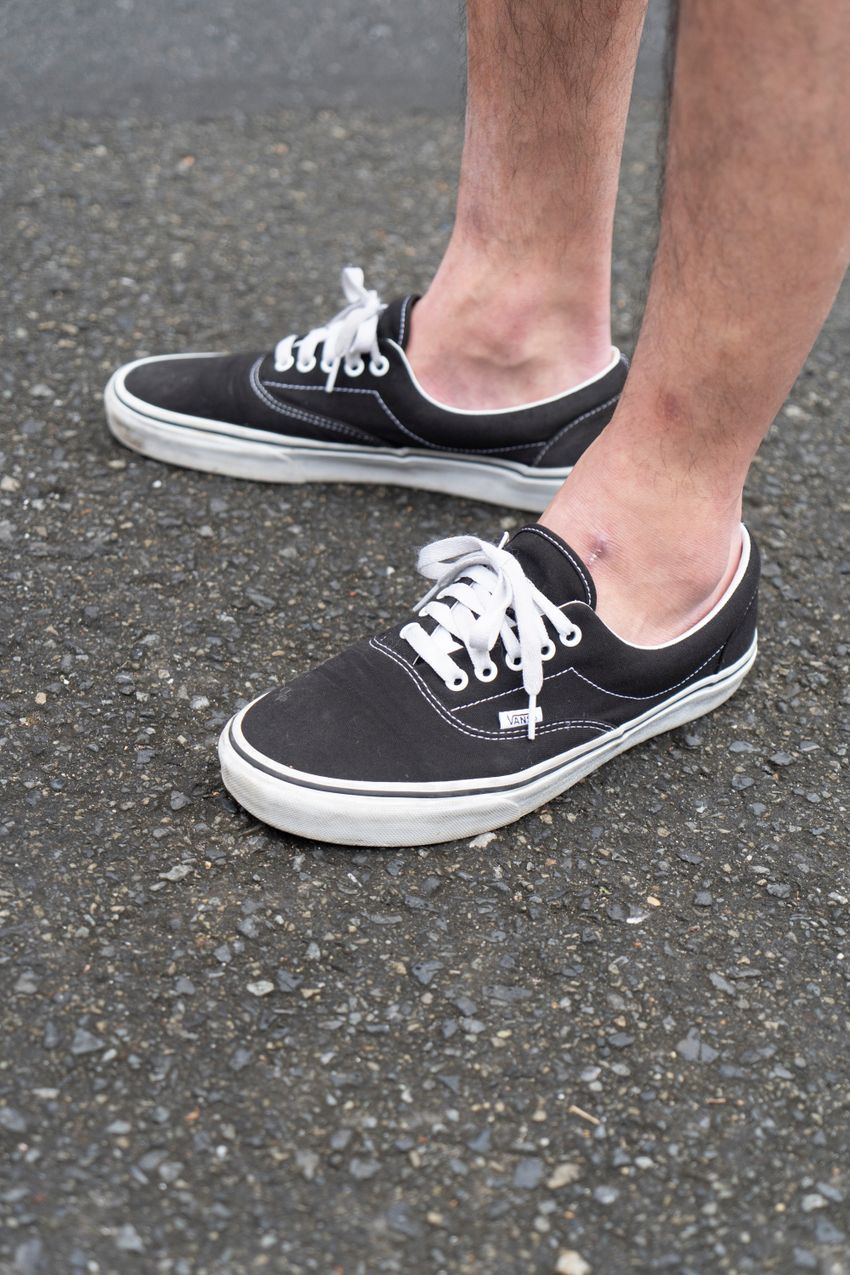 【ショーツ＆長袖】春→夏の変わり目服、足元は何を合わせる？ 洒落者たちの模範解答 - 11枚目の画像