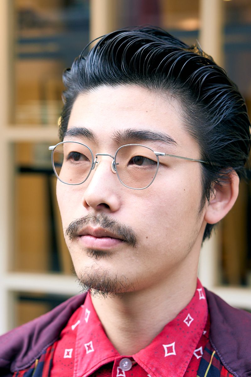 色気漂う赤と紫。チェックの裏地で馴染ませる 渡辺晴大 3枚目の写真