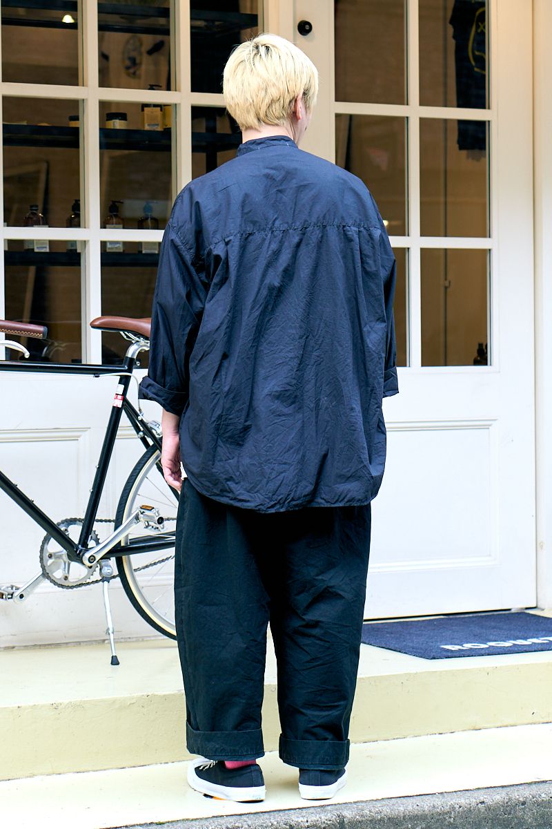 カラーソックスで名作シューズを引き立てる 曵地雄太 2枚目の写真