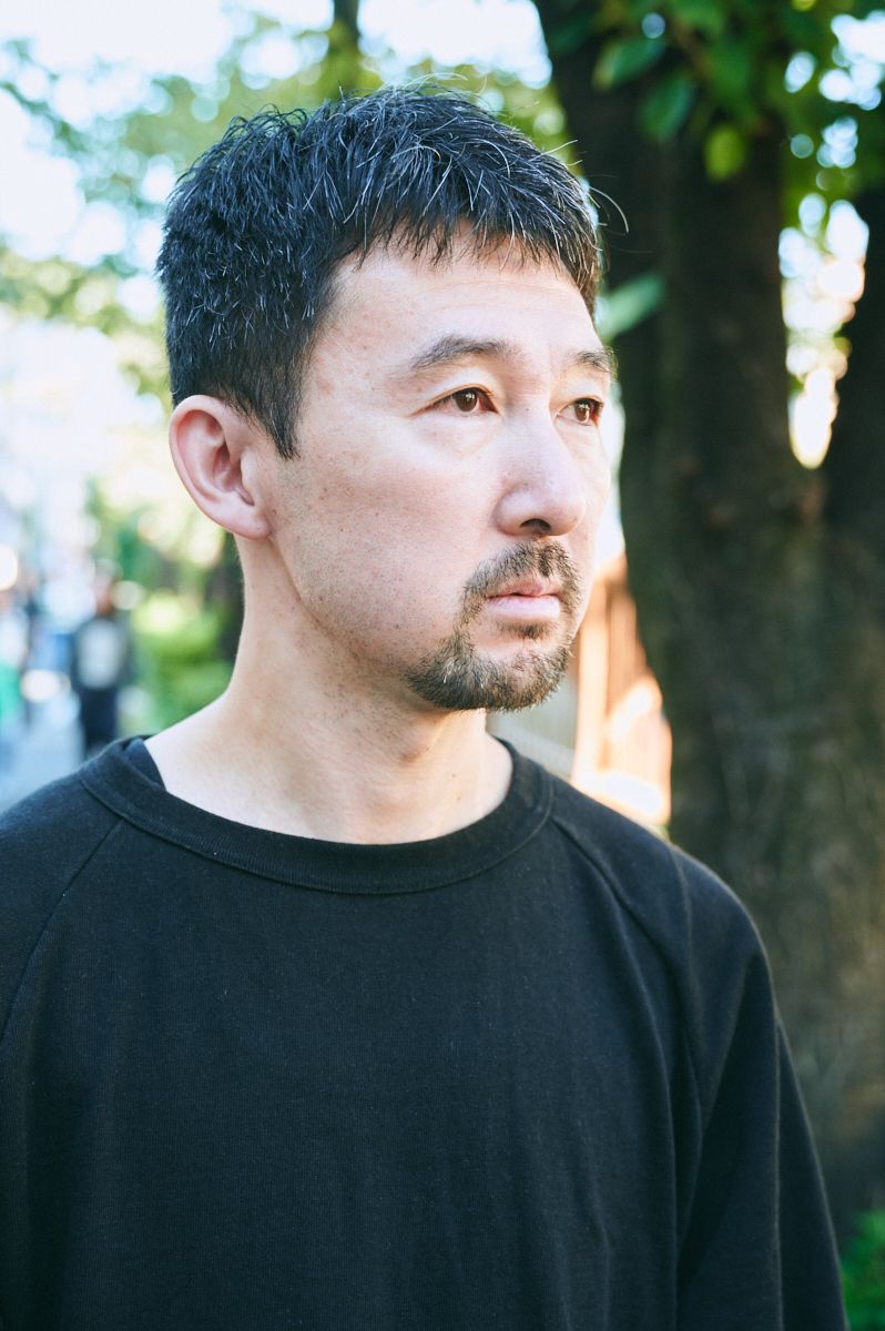 ゆるいオールブラックでcomoliを着こなす 中川 肇 3枚目の写真