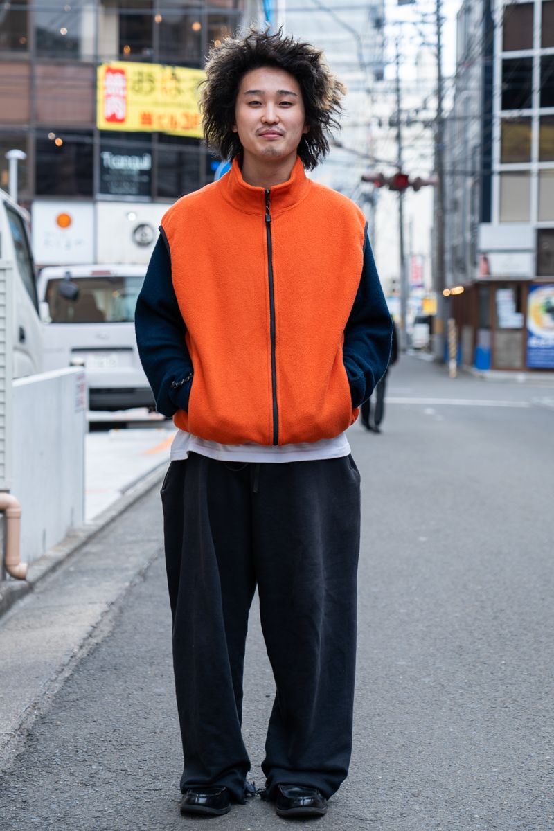 やわらかく見えるフリースなら原色も超アリ 齊藤紘斗