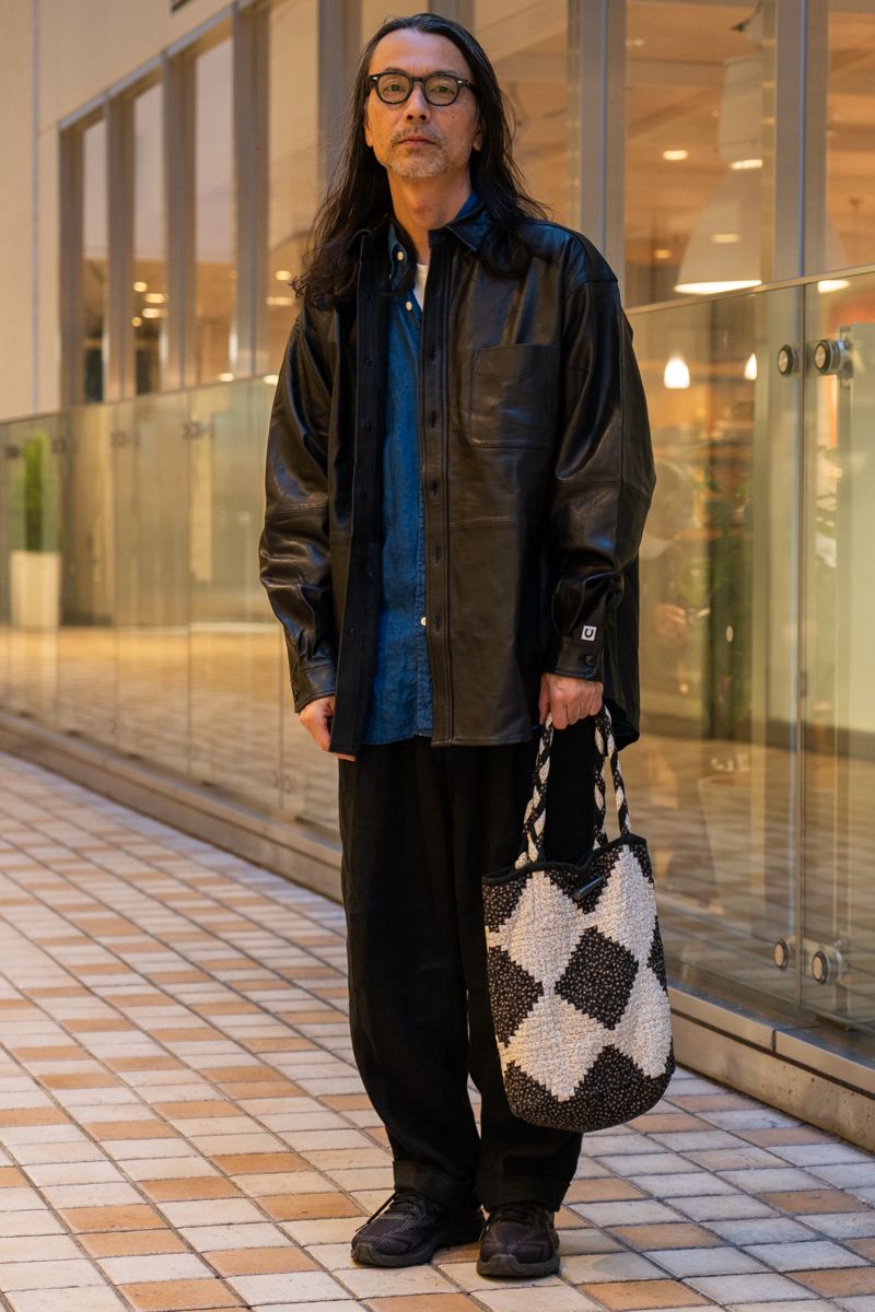 レザーの光沢が渋い！デニムとの合わせも◎ 出田正幸