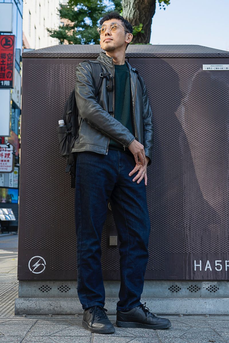 レザーの艶を堪能。冬コーデならでは愉悦 鈴木覚童