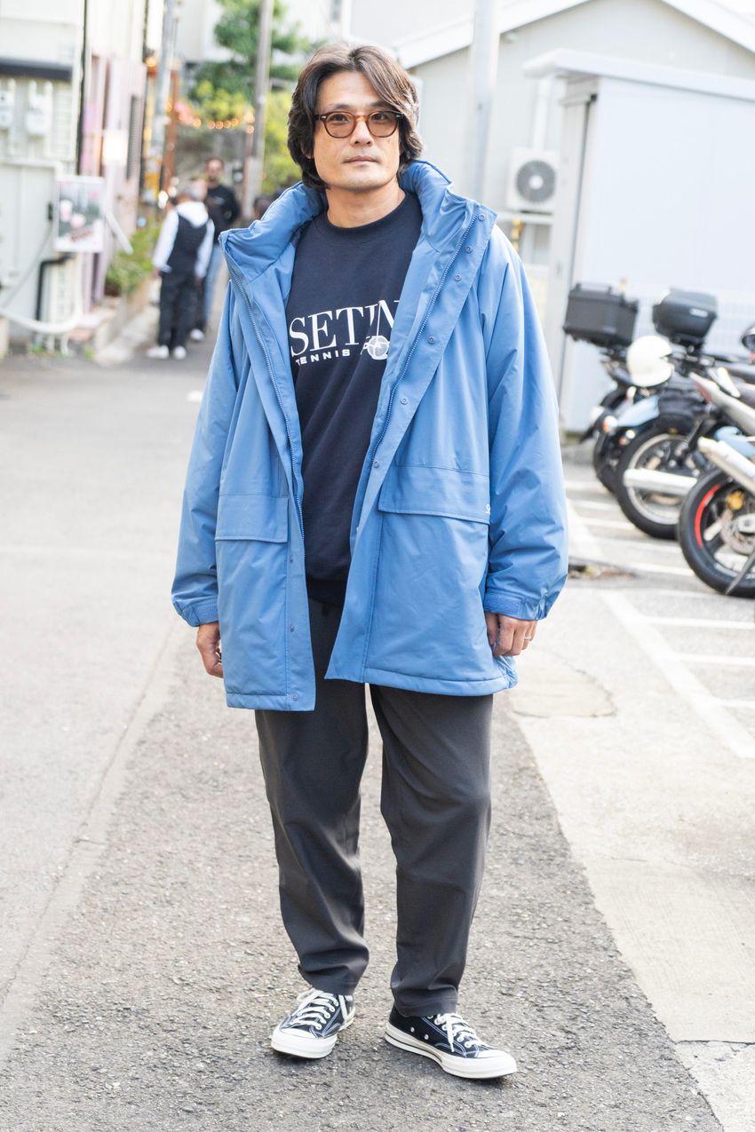 いつもの着こなしにスポーツのエッセンスを！街角のリアルな“スポカジ”コーデ3選 - 2枚目の画像