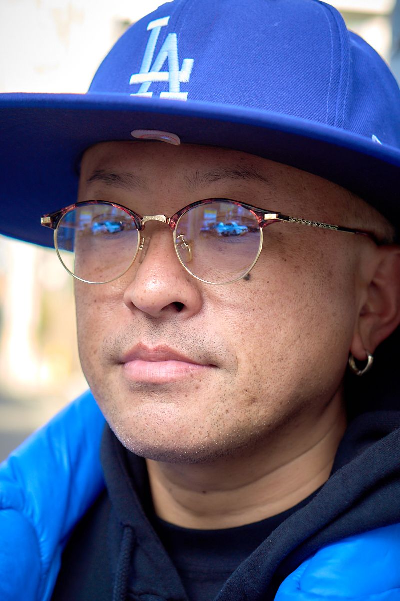 個性派アイテムを束ねるブルーの包容力 笹原康友 4枚目の写真