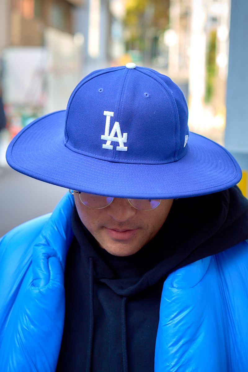 個性派アイテムを束ねるブルーの包容力 笹原康友 3枚目の写真