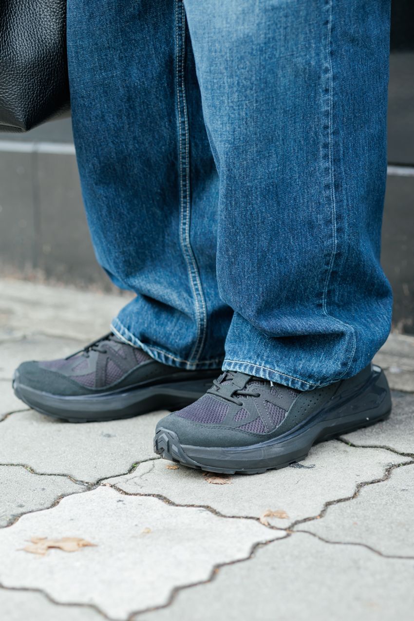 昔馴染みの「デニムジャケット」コーデをひと工夫。色み、シルエットで新鮮に見せた3名をスナップで - 6枚目の画像