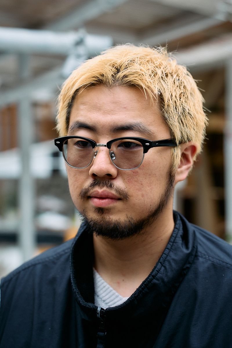 柄パンツはモノクロで揃えれば馴染みやすい 井田京佑 3枚目の写真