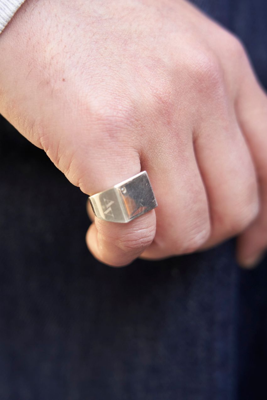 永世定番ブランド「チャンピオン」のスウェットを取り入れたコーデ好例を3スナップで検証！ - 6枚目の画像