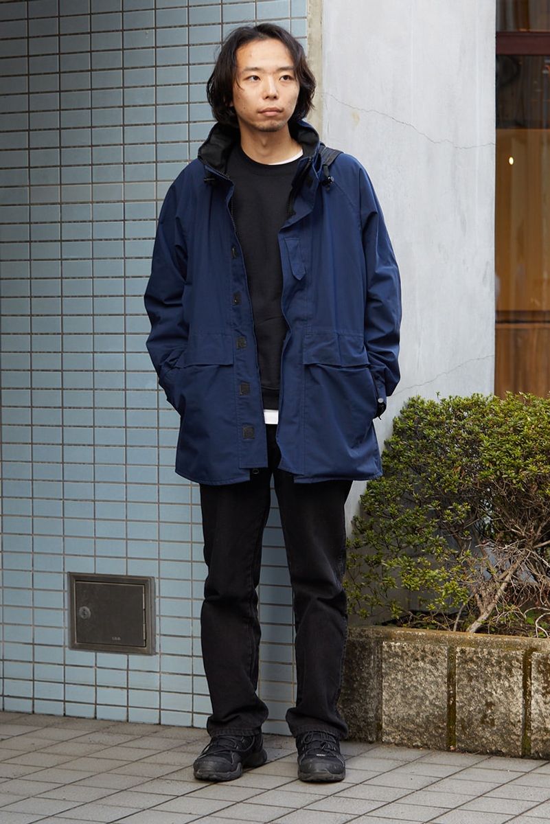 濃色でもモタつかないわけはパンツのレギューフィット 市原ひろなり