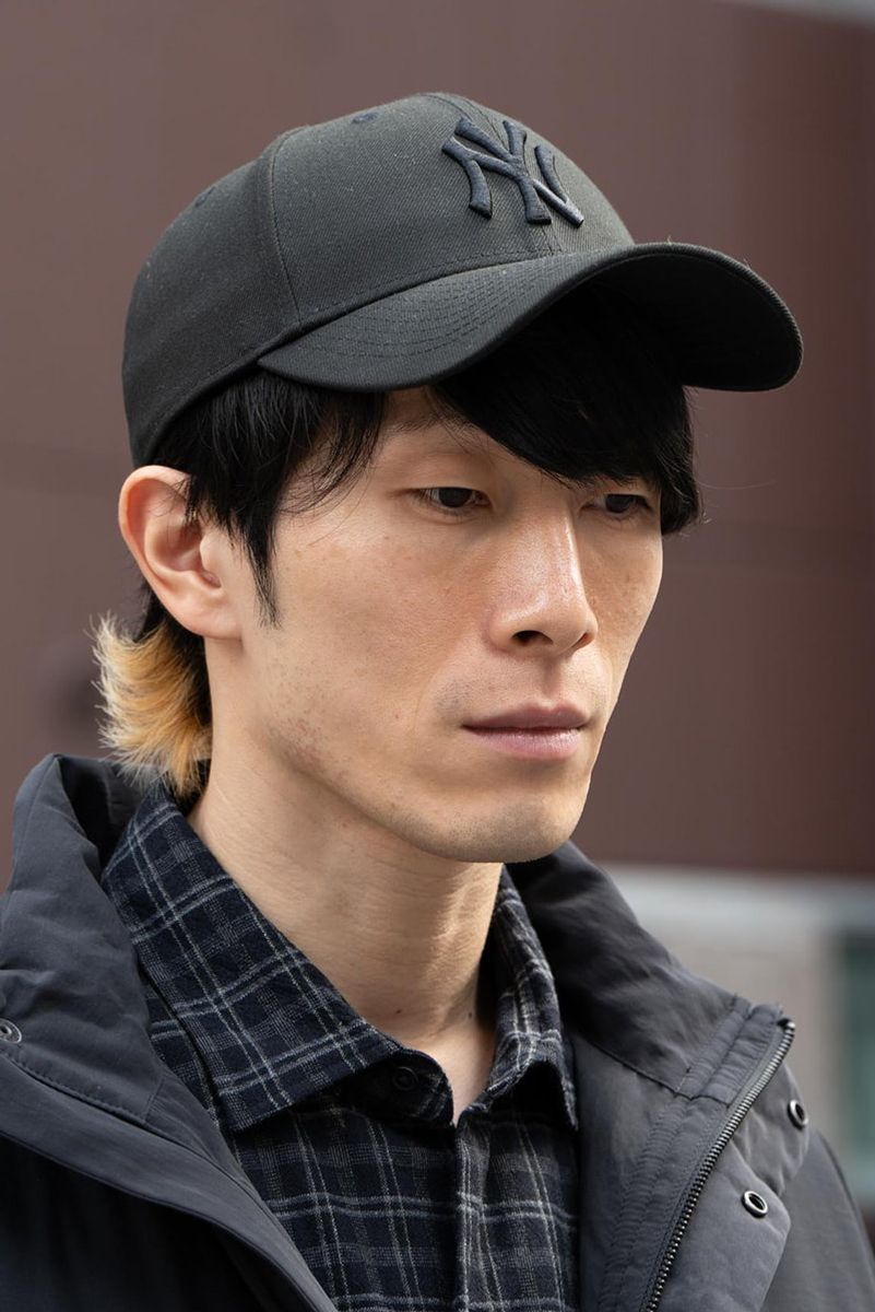 オールブラックだからこそ際立つチェック柄 松野大輔 2枚目の写真