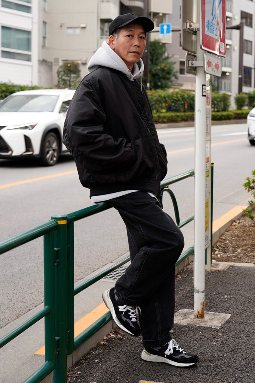 絶対条件は“モノトーン”！「スウェットパーカ」を大人っぽく着こなすコツをスナップで - 8枚目の画像