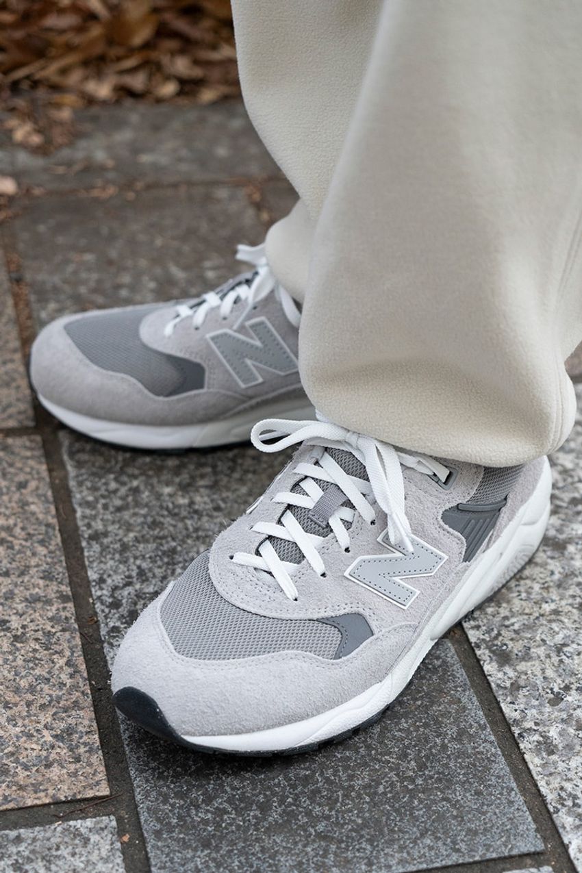 「チェックのコートは女性人気が高い説」人気連載のアンケート結果を街角スナップでおさらい - 5枚目の画像