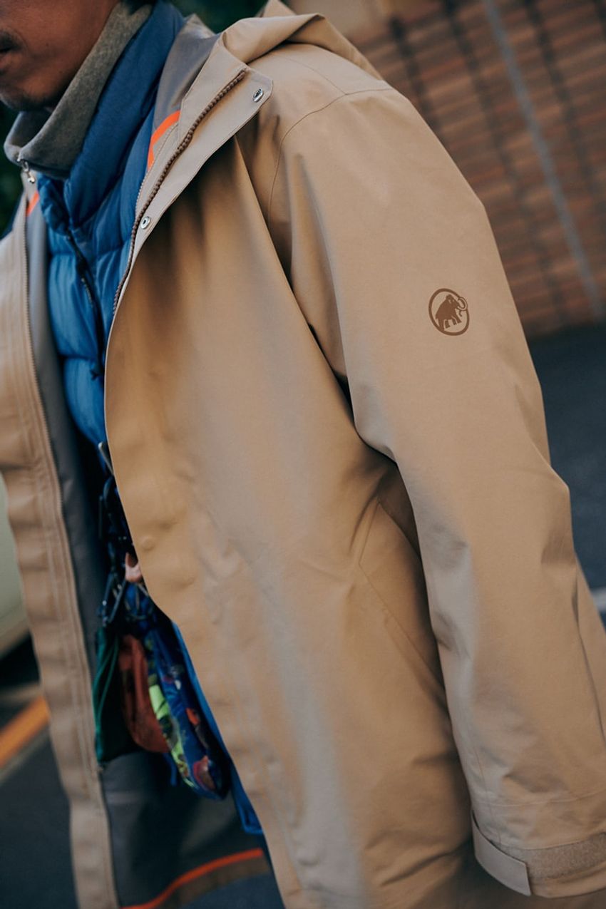 「マムート」のダウン＆シェルはどう着こなす？ 色別の3サンプルを街角スナップで - 4枚目の画像